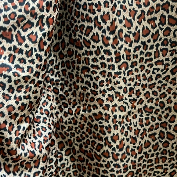 Theoria faux fur open front vest with animal print lining, size large -Gorgeous! - Picture 3 of 9